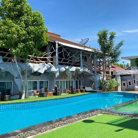 Suwanna Riverside Chainat Bagian luar foto