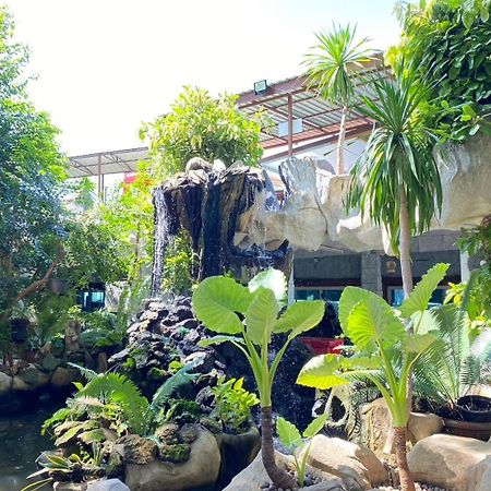 Suwanna Riverside Chainat Bagian luar foto