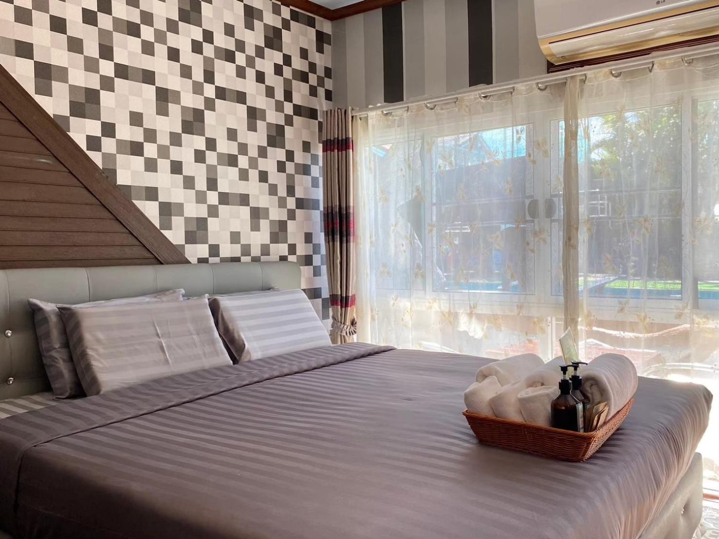 Suwanna Riverside Chainat Bagian luar foto