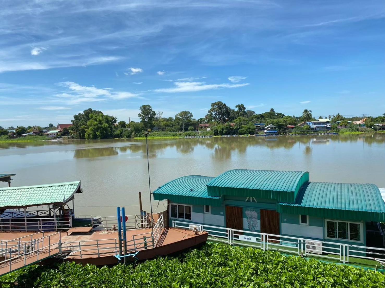 Suwanna Riverside Chainat Bagian luar foto