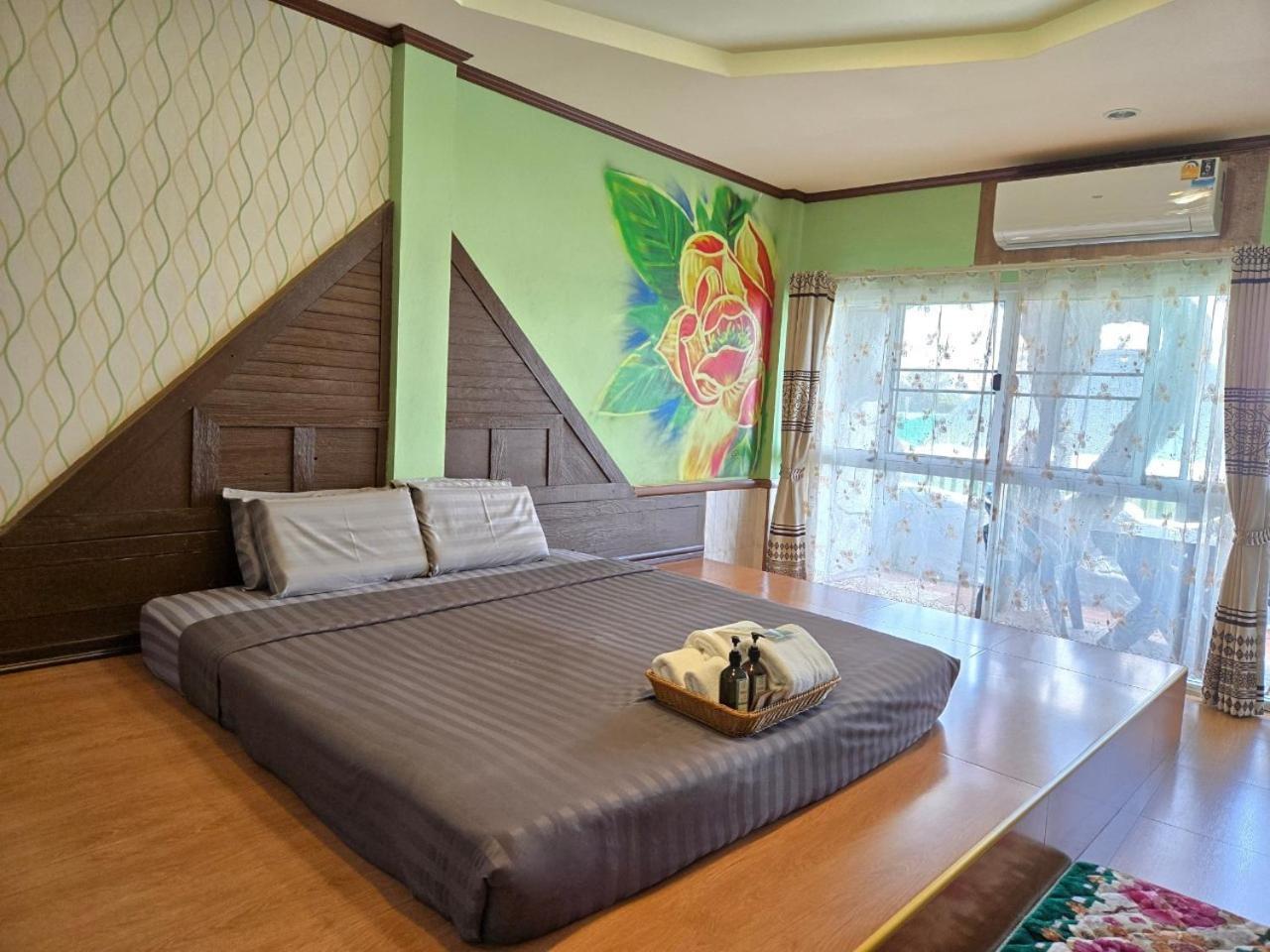 Suwanna Riverside Chainat Bagian luar foto