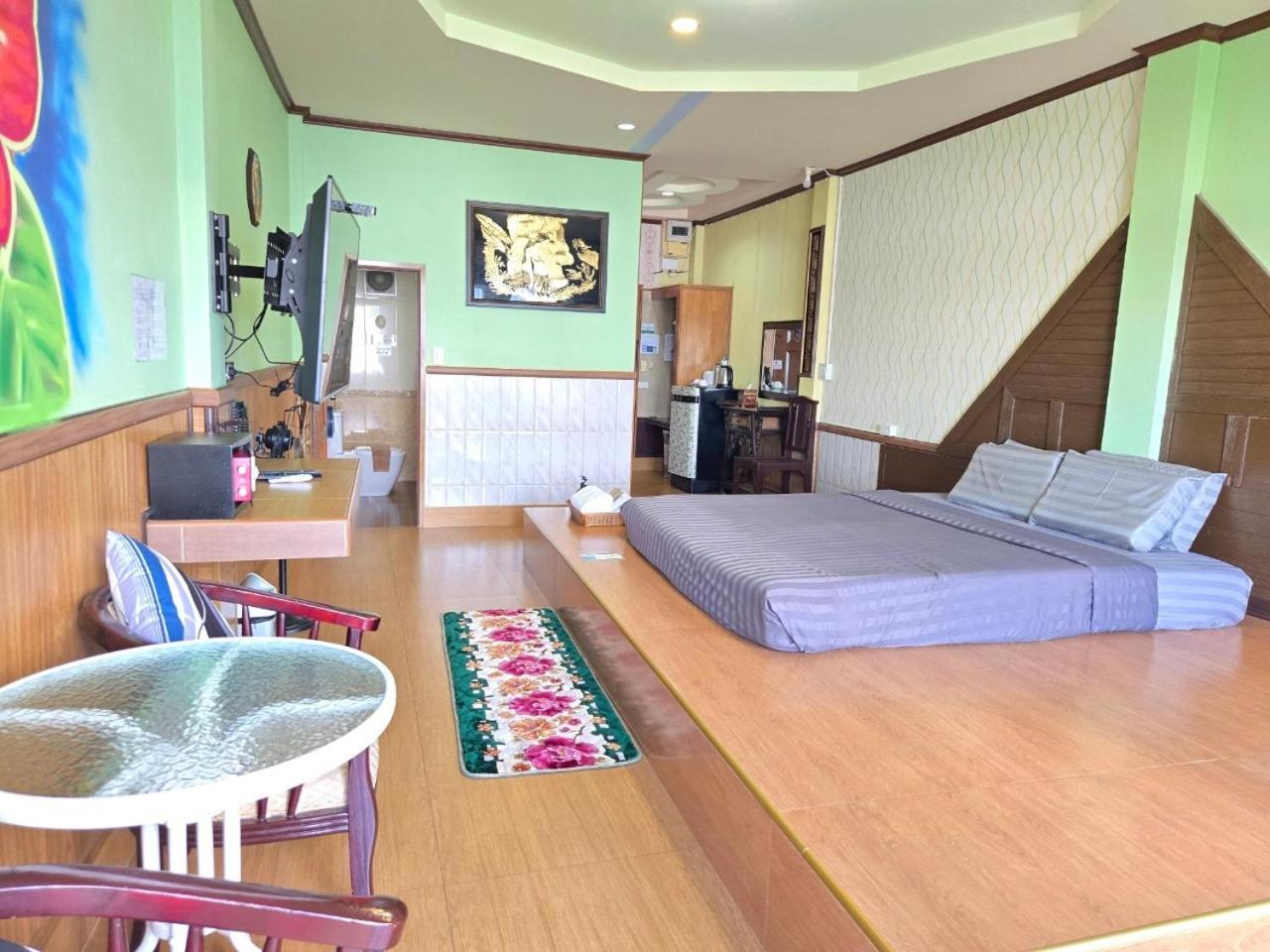 Suwanna Riverside Chainat Bagian luar foto