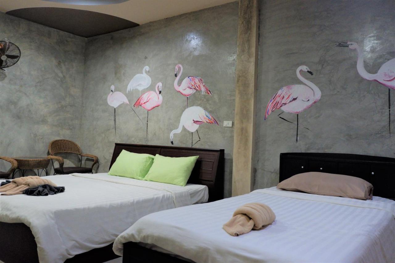Suwanna Riverside Chainat Bagian luar foto